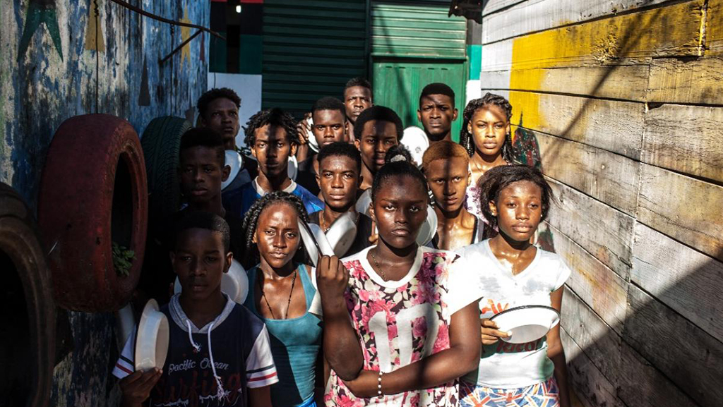 Jóvenes y adolescentes